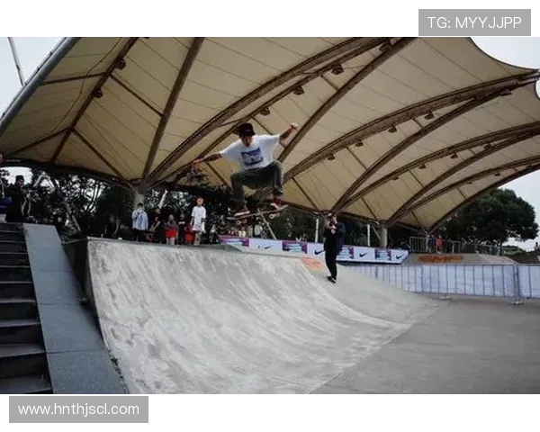 上海滑板队以82分领跑极限运动世界杯积分榜展现强劲实力 上海滑板队以82分领跑极限运动世界杯积分榜展现强劲实力