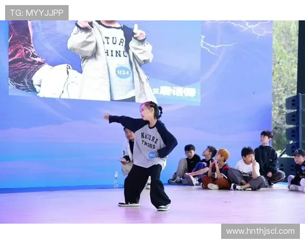 全国街舞大赛点评:西安街舞队在速度表现上的独特魅力与精彩瞬间分析 全国街舞大赛点评:西安街舞队在速度表现上的独特魅力与精彩瞬间分析