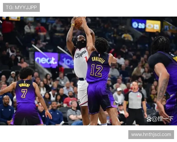 2019季前赛火箭与马刺精彩对决回顾与分析