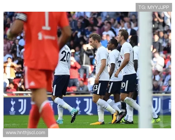 埃弗顿与热刺精彩对决回顾赛场瞬间与进球集锦全记录