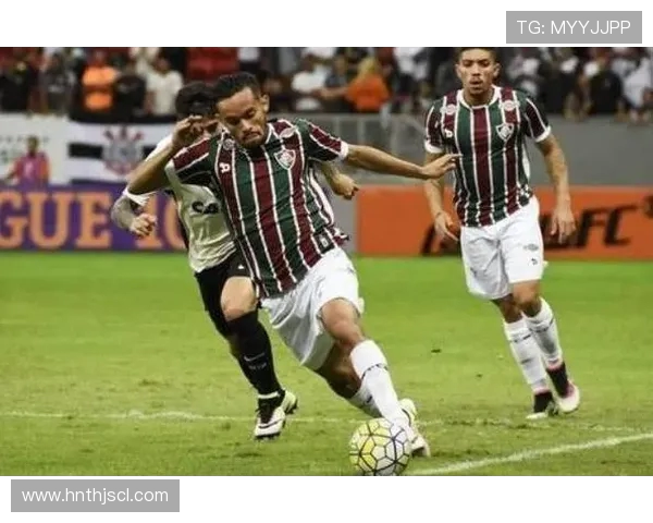 巴塞罗那与格雷米奥的精彩对决揭示足球战术的魅力与激情