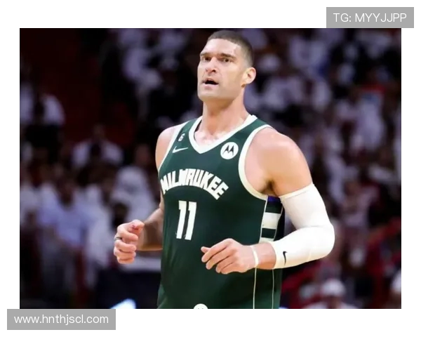 布鲁克洛佩斯：从篮坛新星到冠军中坚的华丽转身与成长之路