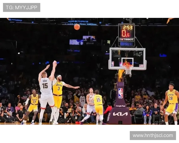 湖人掘金激战回顾精彩瞬间与关键时刻分析 湖人掘金激战回顾精彩瞬间与关键时刻分析