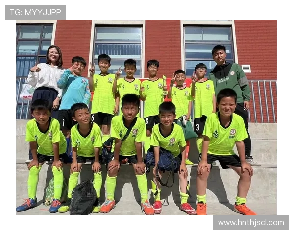 琉球队与金泽塞维根的激烈对决展现足球魅力与团队精神 琉球队与金泽塞维根的激烈对决展现足球魅力与团队精神