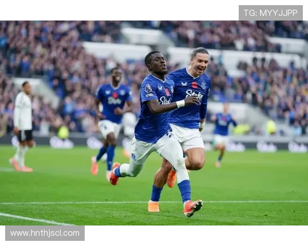 维拉与埃弗顿实力对比分析谁能在英超赛场更胜一筹