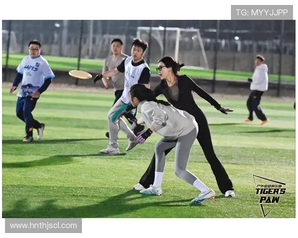 飞盘竞技的魅力与挑战：深入探讨北京飞盘队的战术与控制力